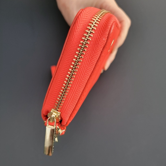 NWOT Tory Burch Coral Zip-Around Wristlet Wallet - Picture 6 of 6